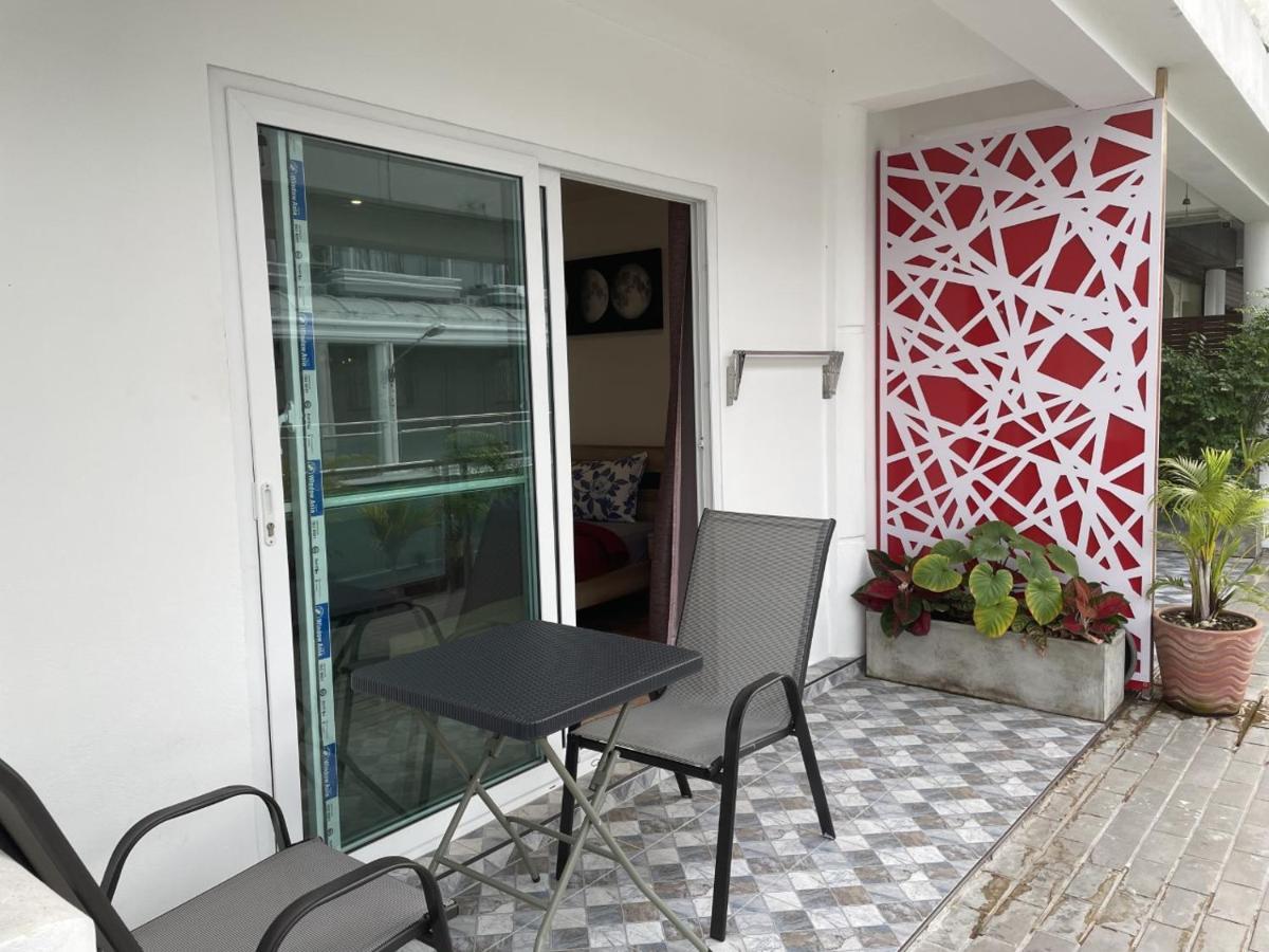 Inn Dulgence Patong Exteriér fotografie